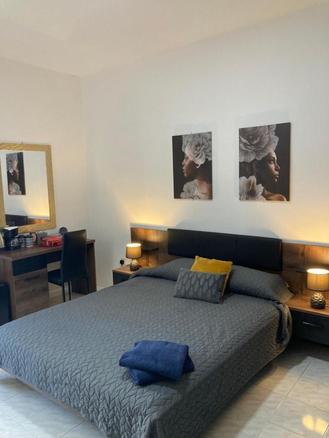 Boutique Rooms Sliema Esterno foto